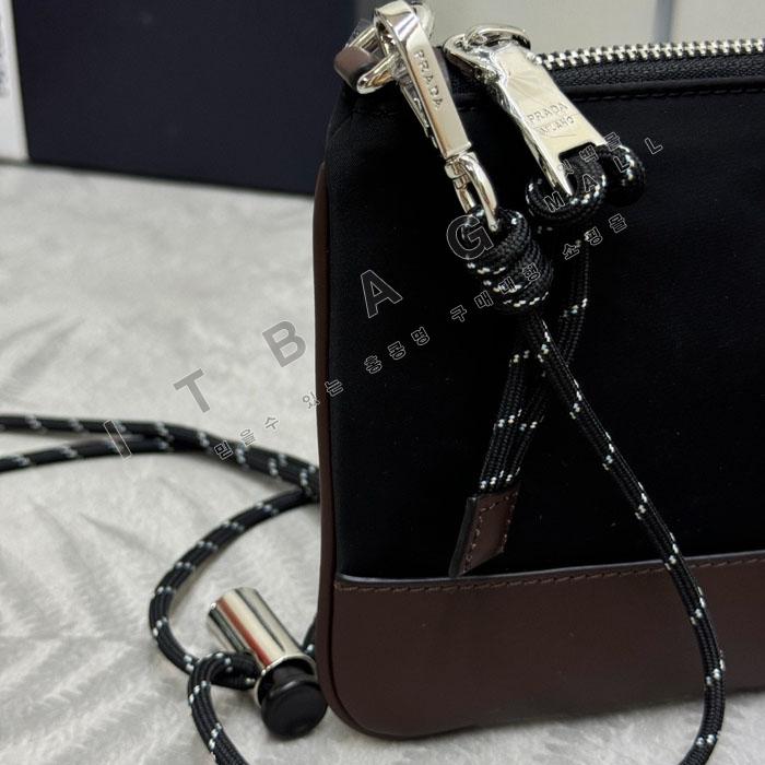 ����� �����Ϸ� ����Ʈ�� ���̽�  2ZT073-1   26/�Ż�