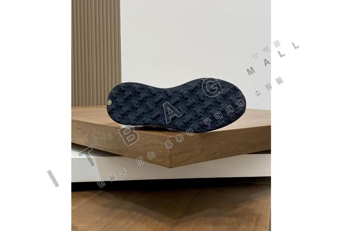 ���̺��� ���� �� ����� ����Ŀ�� YF7604-1 ��