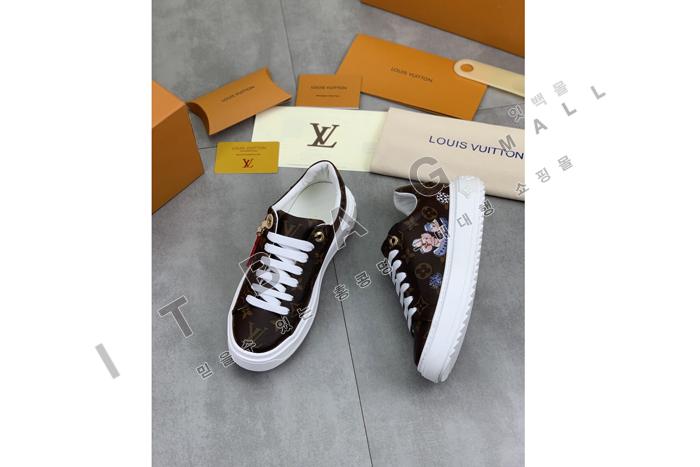 ���̺��� Ÿ�� �ƿ� ����Ŀ�� YF9617 ��  ��������