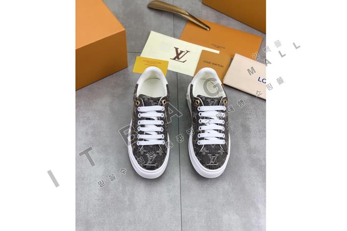 ���̺��� Ÿ�� �ƿ� ����Ŀ�� YF9615 ��  ��������