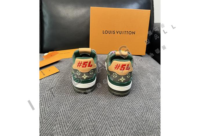 ���̺��� ���� Ʈ���̳� ����Ŀ�� YF9049 ��