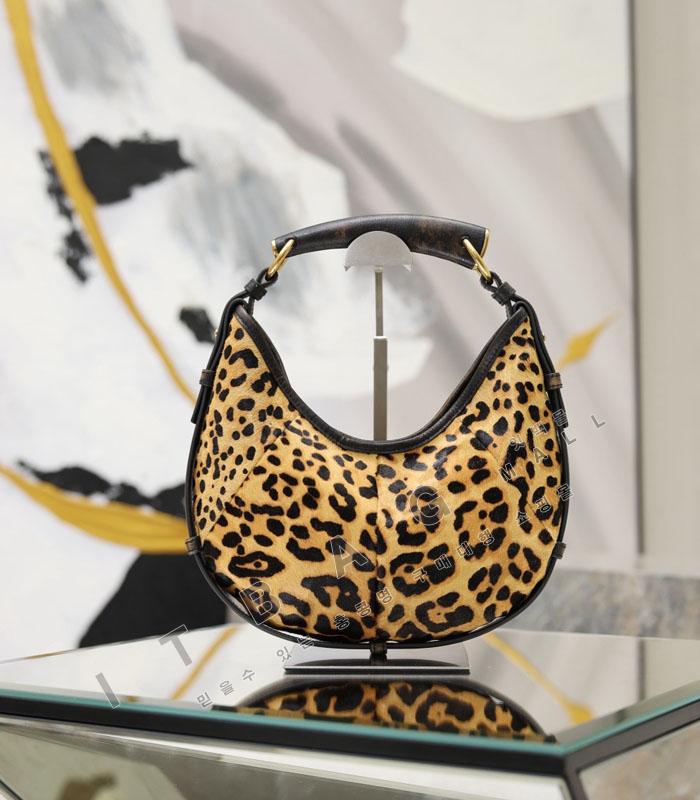 �Ի��ζ� ȣ�ǹ���  ���ٻ� ������  848818-4   26/�Ż�