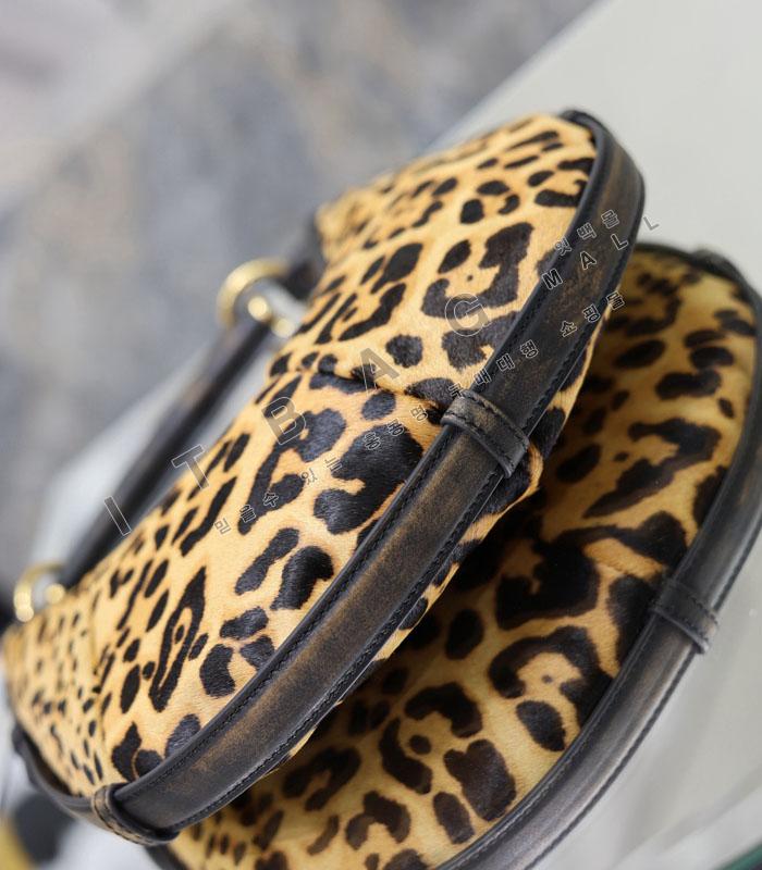 �Ի��ζ� ȣ�ǹ���  ���ٻ� ������  848818-4   26/�Ż�