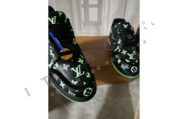 ���̺���  Ʈ���̳� ����Ŀ��  SP0241 ��  ��������