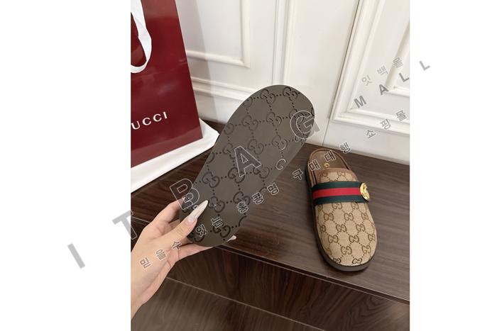 ����  GG  �� SP0245-2   ��������