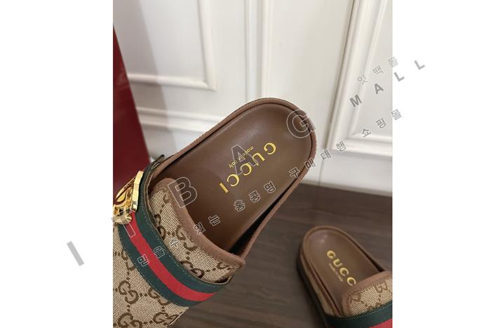 ����  GG  �� SP0245-2   ��������