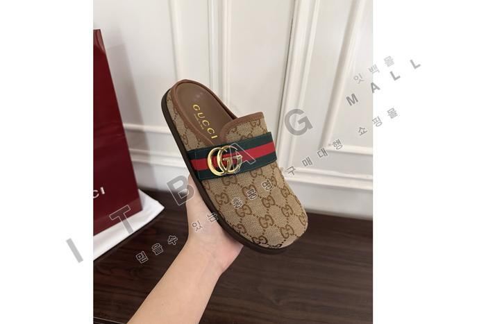 ����  GG  �� SP0245-2   ��������