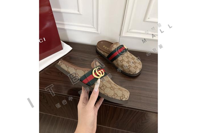 ����  GG  �� SP0245-2   ��������