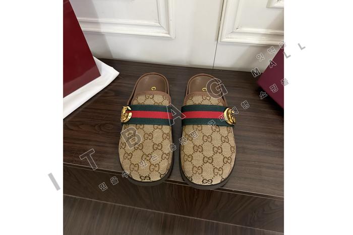 ����  GG  �� SP0245-2   ��������