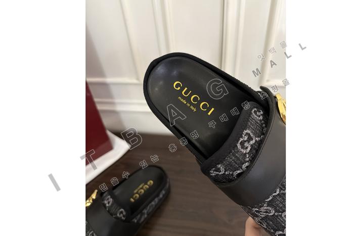 ����  GG  �� SP0245-3   ��������