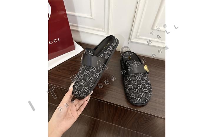 ����  GG  �� SP0245-3   ��������