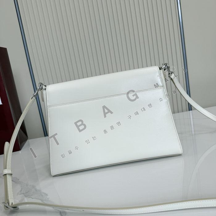 ���� Ȧ���� �ο���  �̵�� ž �ڵ��  A006N6-4  26/�Ż�