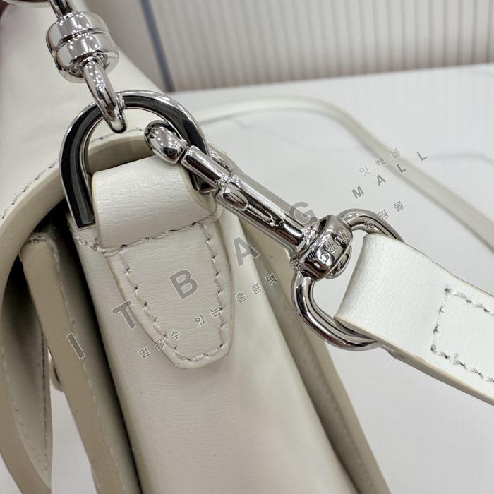 ���� Ȧ���� �ο���  �̵�� ž �ڵ��  A006N6-4  26/�Ż�