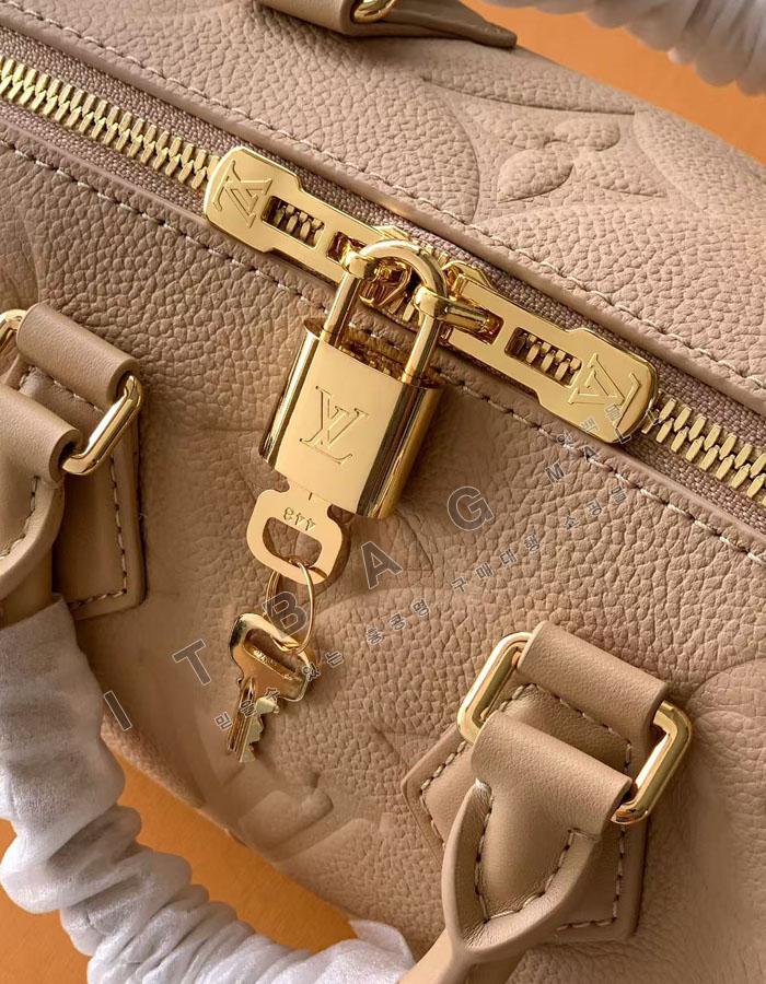 ���̺���  ���ǵ� �ݵѸ��� 20  M58953-4