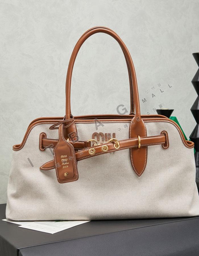 �̿�̿�  �ƹ�ٸ� ���� ĵ���� ��  ���� ��  5BG310-6   25/�Ż�   