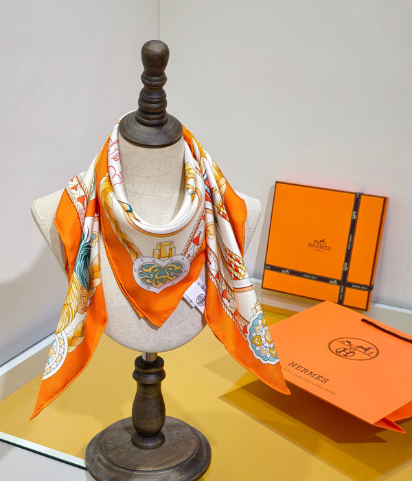 �����޽� ��ī��   ��ũ ��   YUE2414