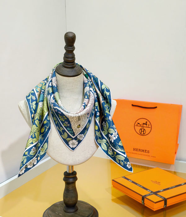 �����޽� ��ī��   ��ũ ��   YUE2415-2
